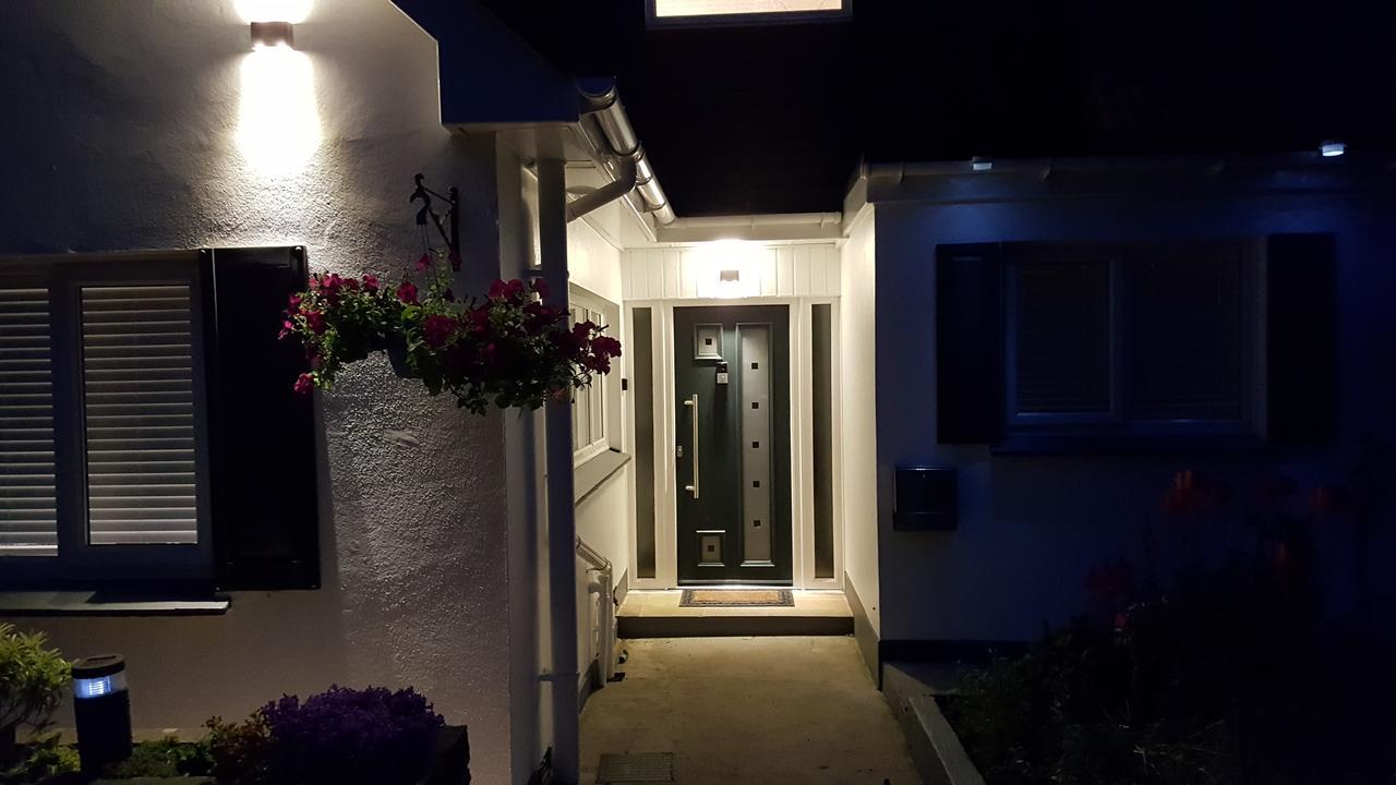 Marthys House With Hot Tub Looeヴィラ エクステリア 写真